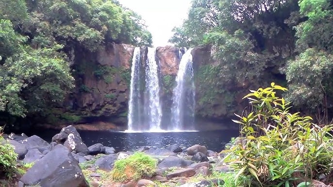 Hiking at Leon Waterfalls